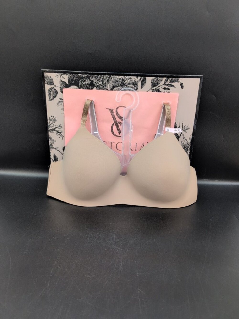 Victoria Secret Lightly Lined Logo Straps Wireless T Shirt Bra 40C Praline